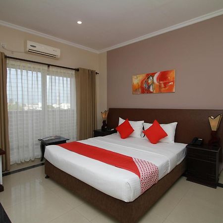 נגומבו Oyo 317 Choy'S Waterfront Residence מראה חיצוני תמונה
