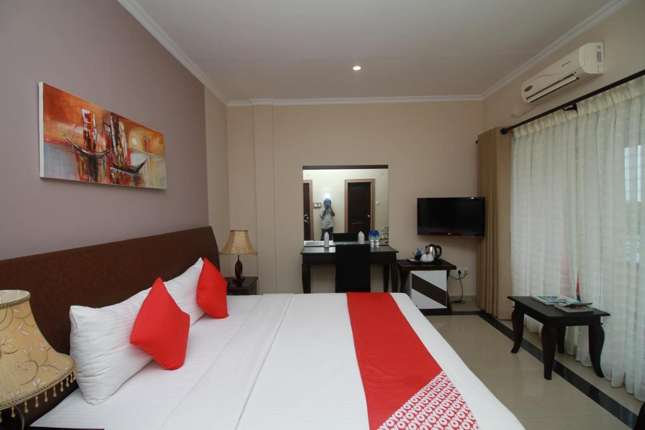 נגומבו Oyo 317 Choy'S Waterfront Residence מראה חיצוני תמונה