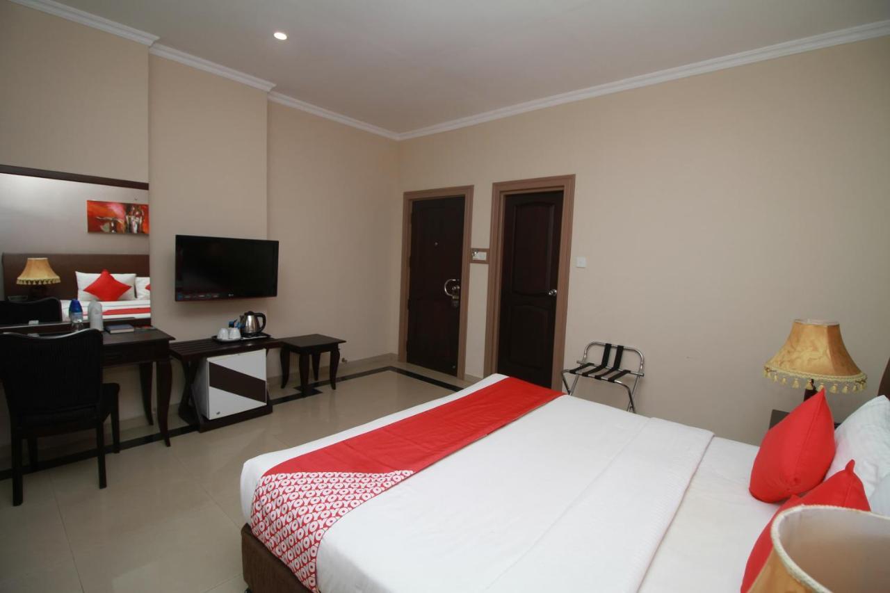 נגומבו Oyo 317 Choy'S Waterfront Residence מראה חיצוני תמונה